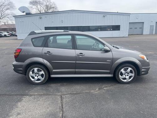 2008 Pontiac Vibe Base