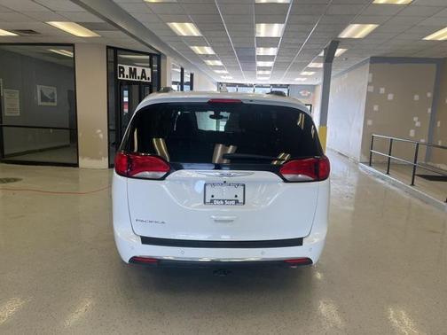 2019 Chrysler Pacifica Touring-L Plus