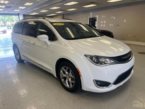 2019 Chrysler Pacifica Touring-L Plus