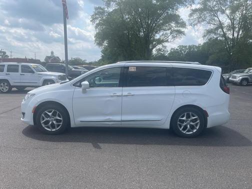 2019 Chrysler Pacifica Touring-L Plus