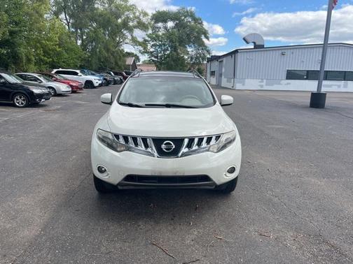 2010 Nissan Murano LE
