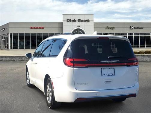 2021 Chrysler Pacifica Touring