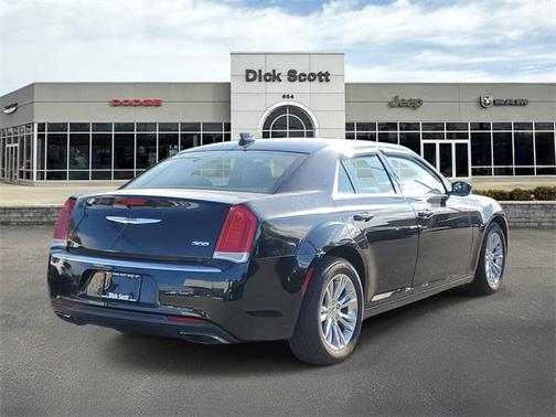 2016 Chrysler 300 S