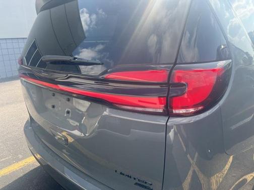 2021 Chrysler Pacifica Limited