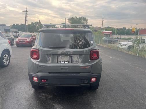 2021 Jeep Renegade Trailhawk