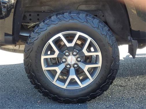 2017 GMC Canyon SLE