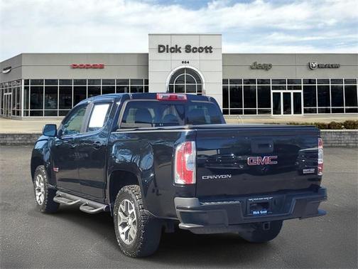 2017 GMC Canyon SLE