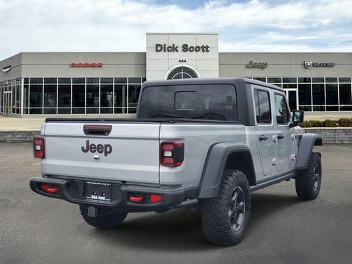 Silver Zynith Clearcoat 2023 Jeep Gladiator Rubicon