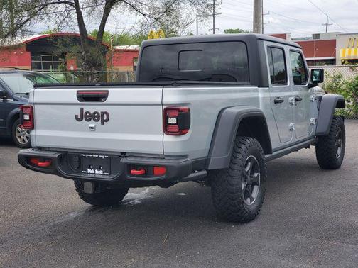 Silver Zynith Clearcoat 2023 Jeep Gladiator Rubicon