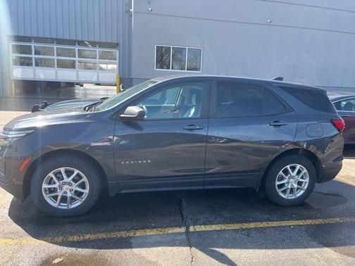 Iron Gray Metallic 2022 Chevrolet Equinox LS