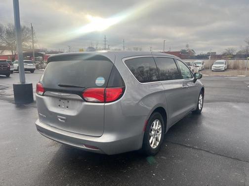 2017 Chrysler Pacifica Touring