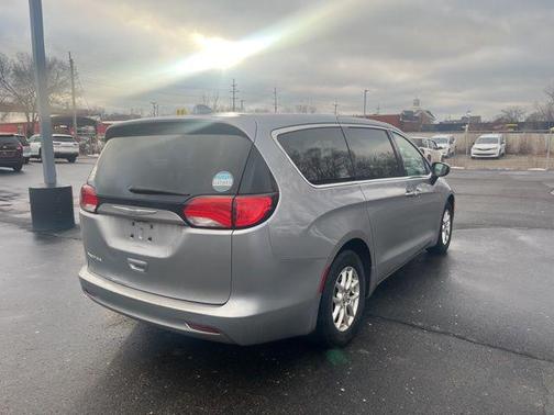 2017 Chrysler Pacifica Touring