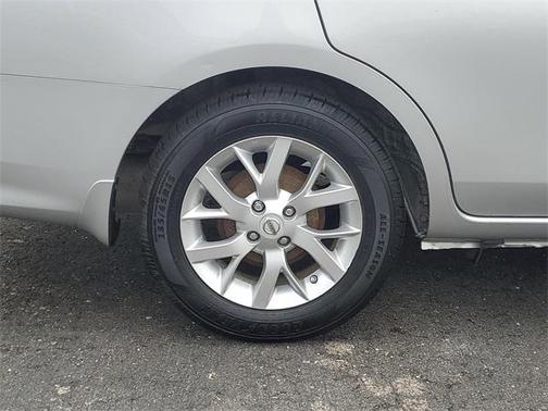 2015 Nissan Versa 1.6 SV