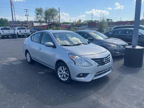 2015 Nissan Versa 1.6 SV