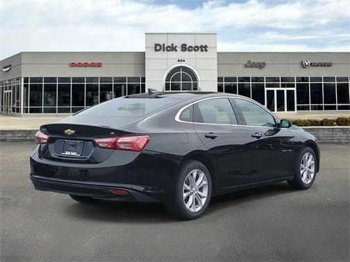 2022 Chevrolet Malibu FWD LT