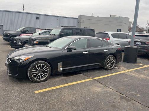 2019 Kia Stinger Base