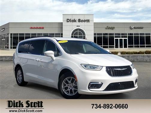 2022 Chrysler Pacifica Touring L