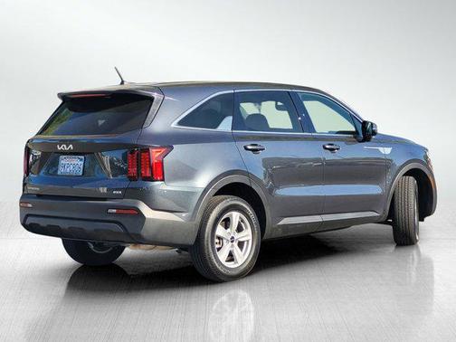 2023 Kia Sorento LX