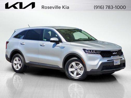 2022 Kia Sorento LX