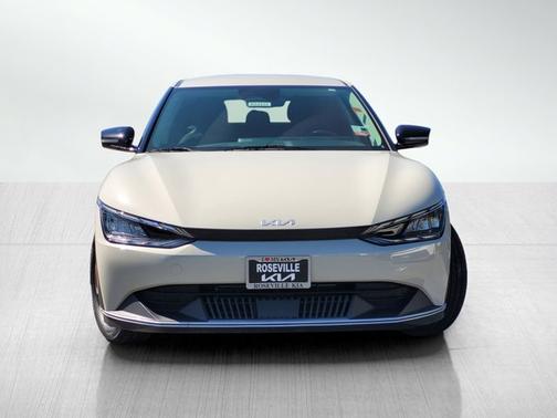 Glacier 2024 Kia EV6 LIGHT LONG RANGE