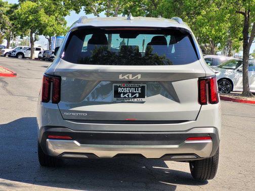 2025 Kia Sorento S