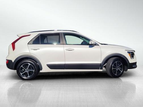 2025 Kia Niro EX