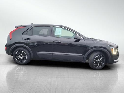 2025 Kia Niro LX
