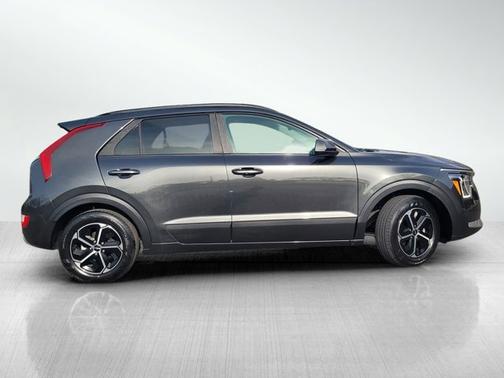 2023 Kia Niro LX