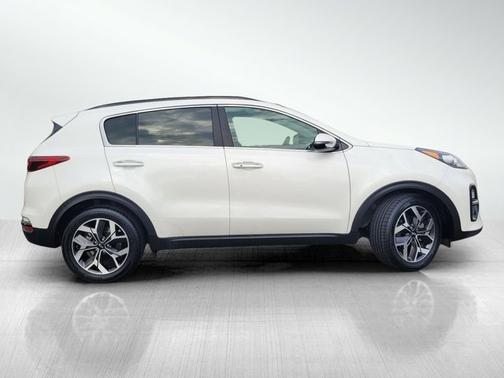 2022 Kia Sportage EX