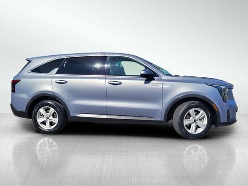 2024 Kia Sorento LX