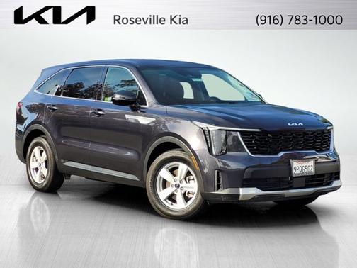 2025 Kia Sorento LX