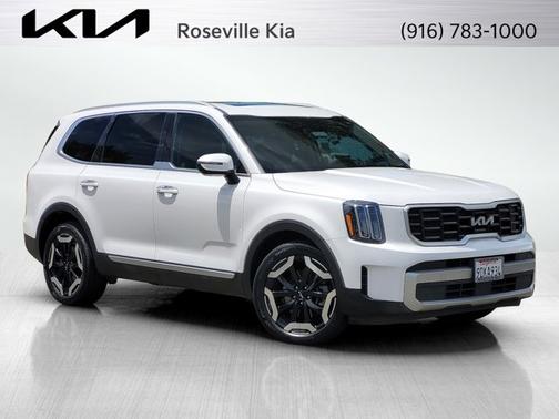 Glacial White Pearl 2023 Kia Telluride S