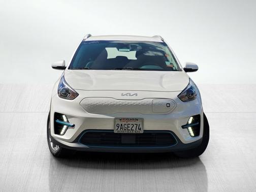 Snow White Pearl 2022 Kia Niro EV EX