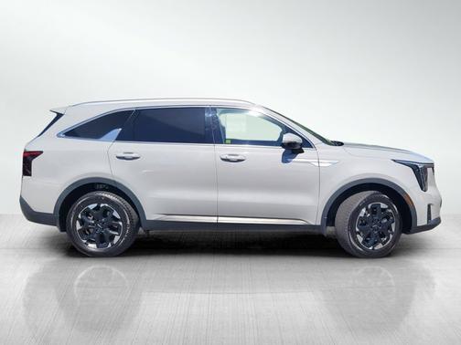 Wolf Gray 2024 Kia Sorento S