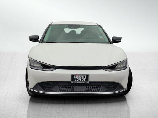 Snow White Pearl 2024 Kia EV6 LIGHT LONG RANGE