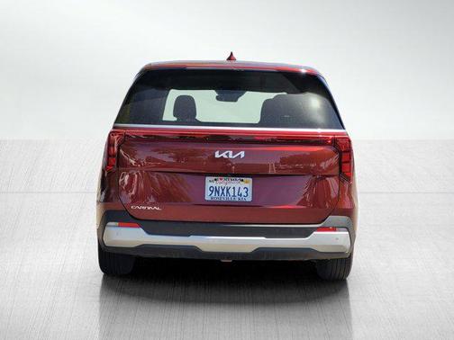 2025 Kia Carnival LXS