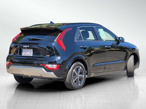 2023 Kia Niro SX