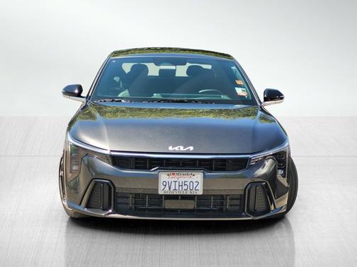 Interstellar Gray 2025 Kia K4 GT-LINE