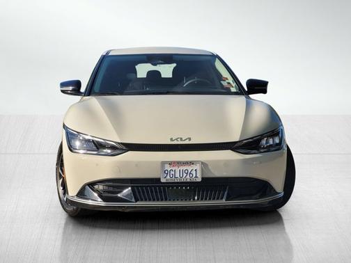 Glacier 2023 Kia EV6 WIND
