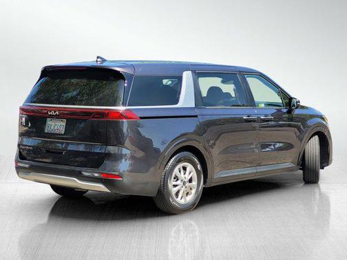 2022 Kia Carnival LXS