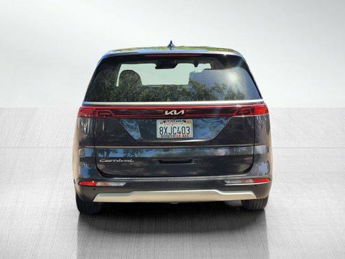 2022 Kia Carnival LXS