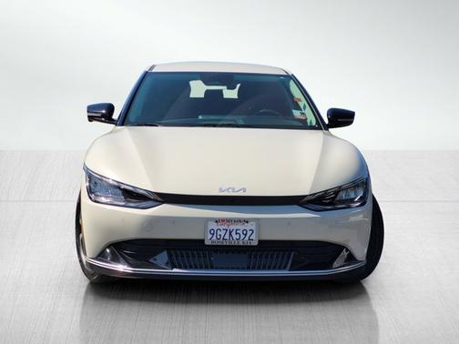 Glacier 2023 Kia EV6 WIND