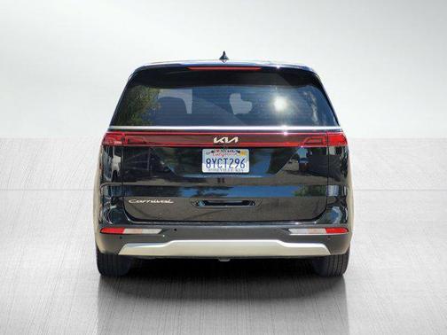 2022 Kia Carnival LXS