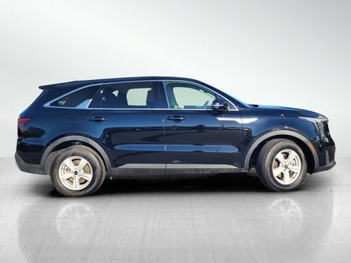 Ebony Black 2026 Kia Sorento LX