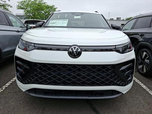 2025 Volkswagen Tiguan 2.0T SE R-Line Black 4MOTION