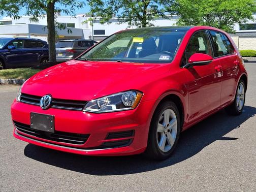 Tornado Red - G2G2 2017 Volkswagen Golf TSI SE 4-Door