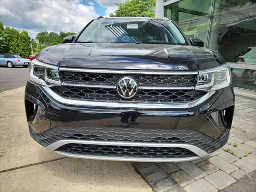 2024 Volkswagen Taos 1.5T SEL