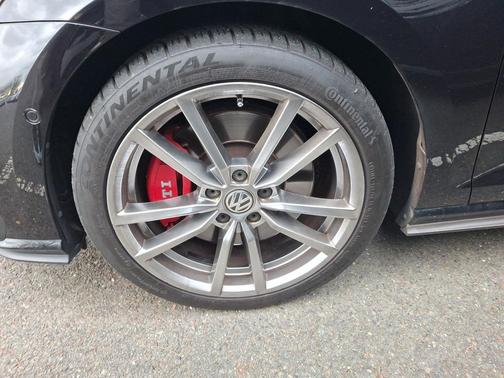 2018 Volkswagen Golf GTI 2.0T S 4-Door