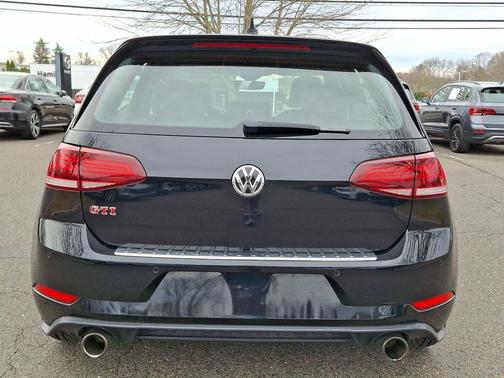 2018 Volkswagen Golf GTI 2.0T S 4-Door