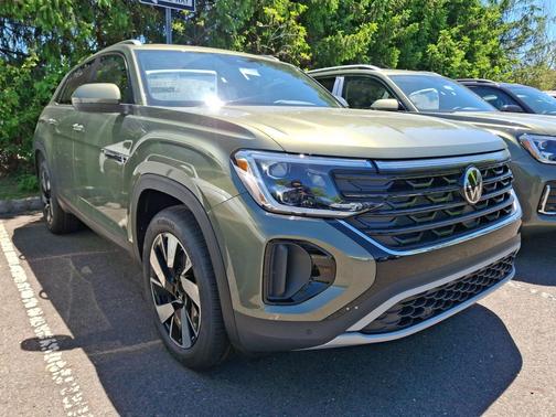 avocado green pearl 2026 Volkswagen Atlas Cross Sport 2.0T SE w/Technology 4MOTION